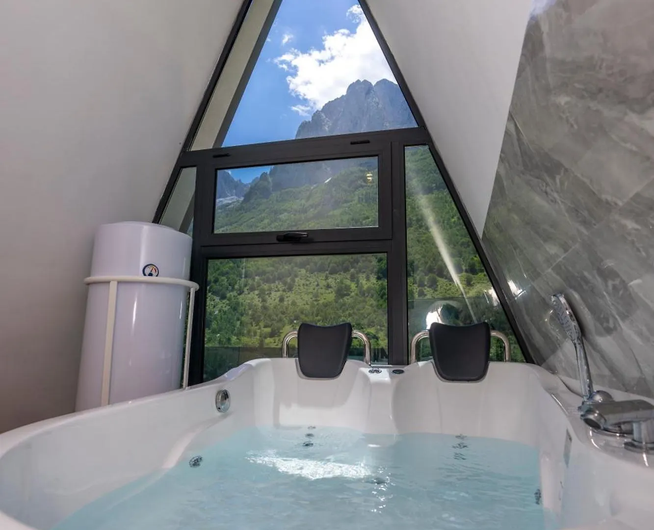 Arditi'S Chalets Boge