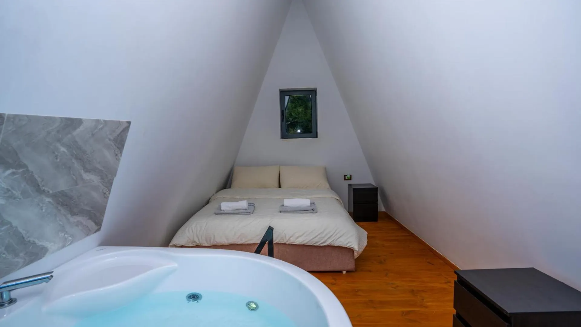 Arditi'S Chalets Boge