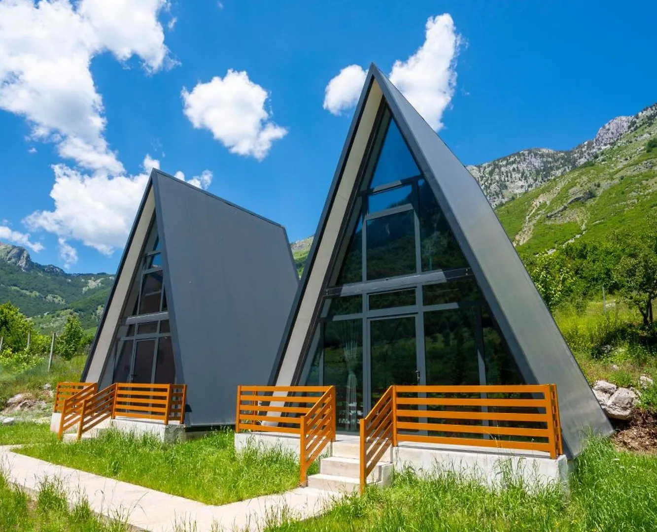 Arditi'S Chalets Boge